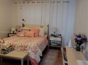 1265 Marseille Dr 31, Miami Beach FL 33141