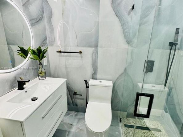 6812 Brookline Dr 6812, Hialeah FL 33015