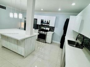 6812 Brookline Dr 6812, Hialeah FL 33015