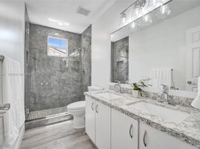 484 Cambridge Dr, Weston FL 33326