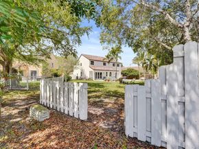 484 Cambridge Dr, Weston FL 33326