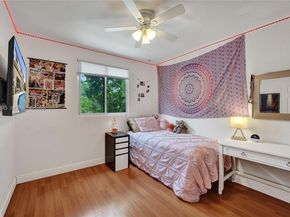 484 Cambridge Dr, Weston FL 33326