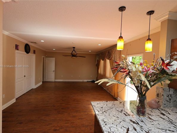 20521 NW 7th Ct, Miami Gardens FL 33169