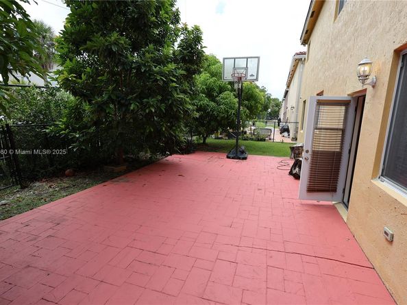 20521 NW 7th Ct, Miami Gardens FL 33169