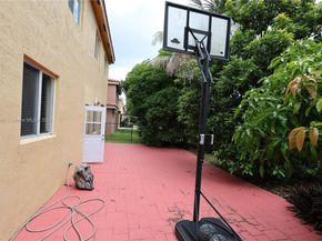 20521 NW 7th Ct, Miami Gardens FL 33169