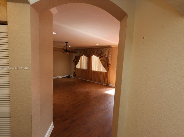 20521 NW 7th Ct, Miami Gardens FL 33169