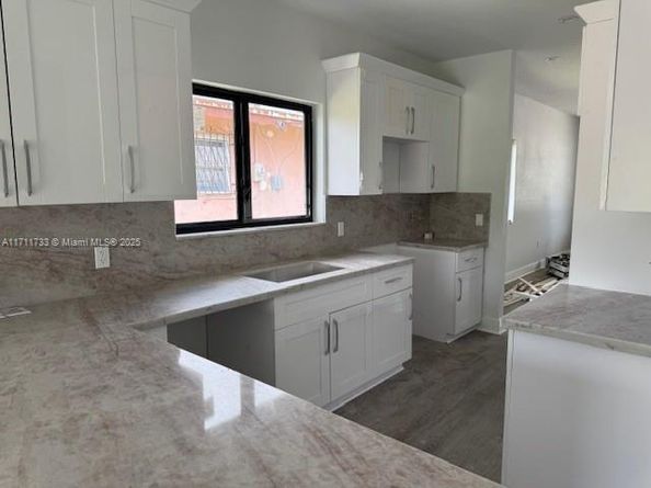 15167 NW Railroad Dr, Miami Gardens FL 33054