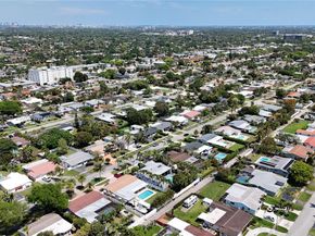 5316 Jackson St, Hollywood FL 33021