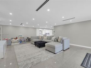 5316 Jackson St, Hollywood FL 33021