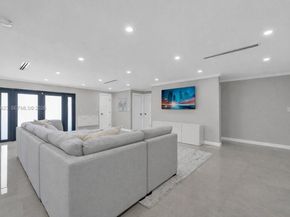 5316 Jackson St, Hollywood FL 33021