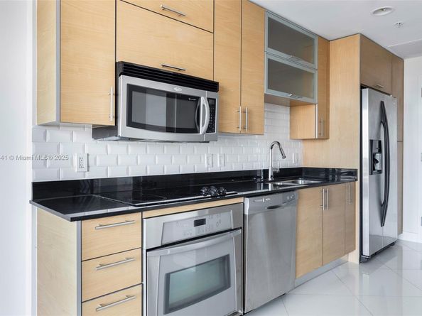 60 SW 13th St 2413, Miami FL 33130