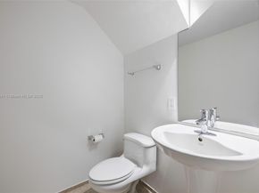 60 SW 13th St 2413, Miami FL 33130