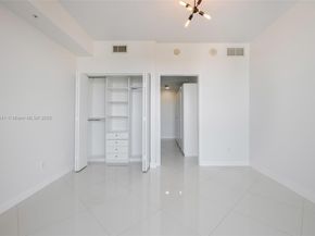 60 SW 13th St 2413, Miami FL 33130