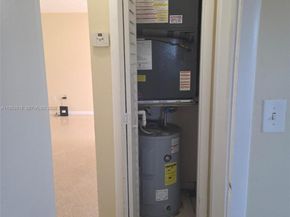 7401 SW 21st St, Miami FL 33155