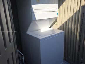 7401 SW 21st St, Miami FL 33155