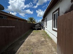 716 SW 11th Ave, Homestead FL 33030