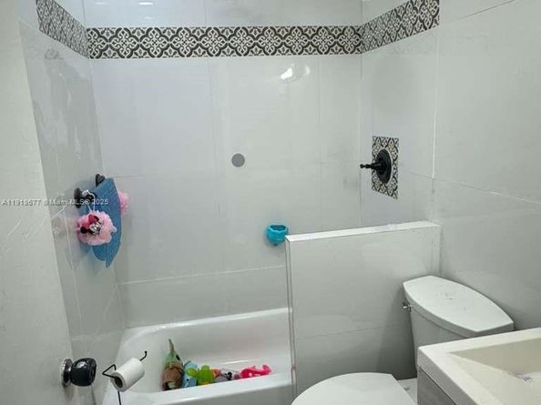 716 SW 11th Ave, Homestead FL 33030