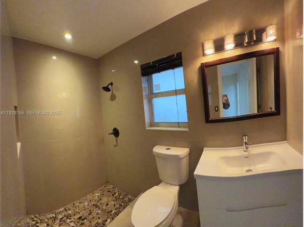 8915 NW 26th Ct, Coral Springs FL 33065