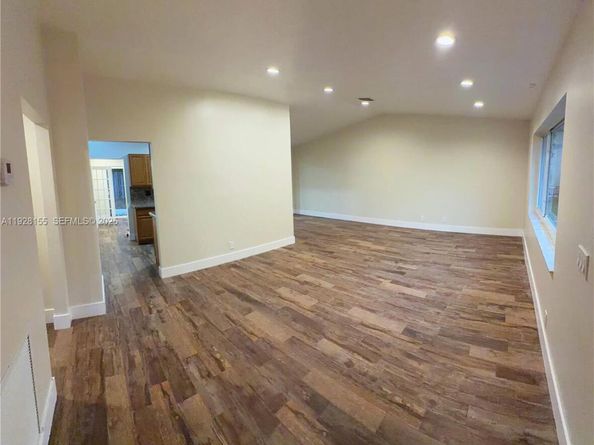 8915 NW 26th Ct, Coral Springs FL 33065