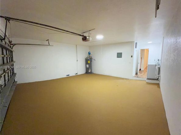 8915 NW 26th Ct, Coral Springs FL 33065