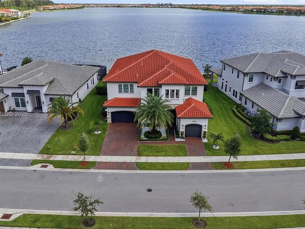 12745 S Parkland Bay Trl, Parkland FL 33076