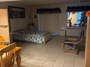 19358 Bobolink Dr, Hialeah FL 33015