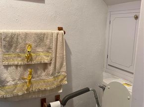 19358 Bobolink Dr, Hialeah FL 33015