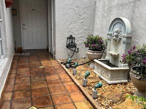 19358 Bobolink Dr, Hialeah FL 33015