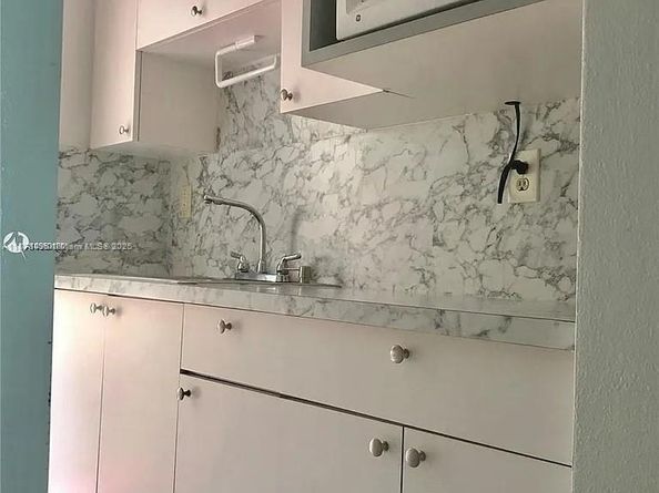 7720 Harding Ave 6, Miami Beach FL 33141