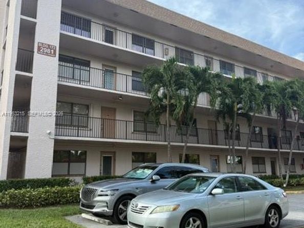 2981 N Nob Hill Rd 306, Sunrise FL 33322