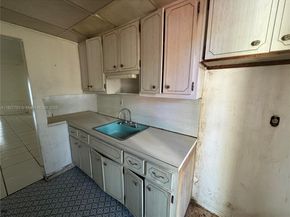 270 NE 191st St 108, Miami FL 33179