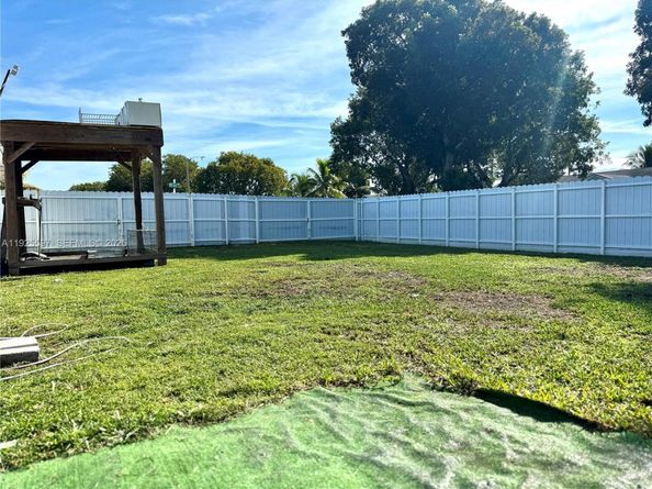 22736 SW 114th Pl, Miami FL 33170