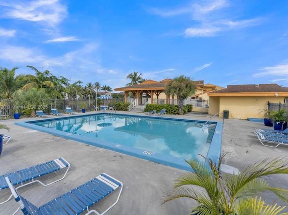 8394 SW 154th Ave 43, Miami FL 33193