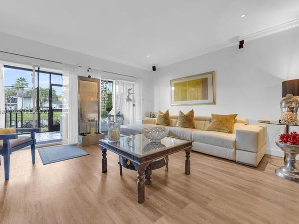 8394 SW 154th Ave 43, Miami FL 33193