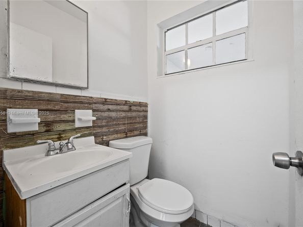 11500 SW 142nd St, Miami FL 33176