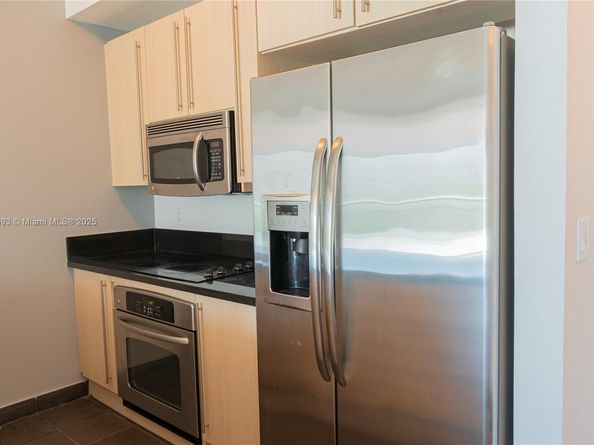 79 SW 12th St 1002S, Miami FL 33130