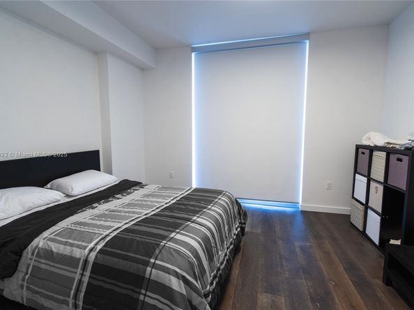 79 SW 12th St 1002S, Miami FL 33130