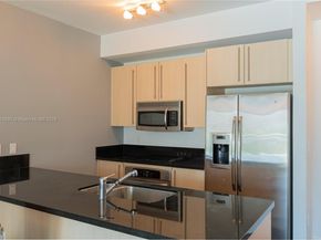 79 SW 12th St 1002S, Miami FL 33130