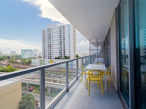 79 SW 12th St 1002S, Miami FL 33130