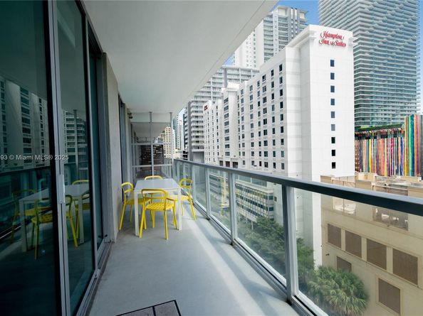 79 SW 12th St 1002S, Miami FL 33130