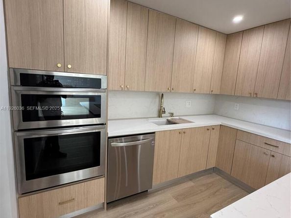 4850 SW 93rd Ct, Miami FL 33165