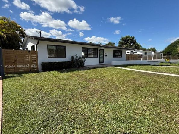 4850 SW 93rd Ct, Miami FL 33165