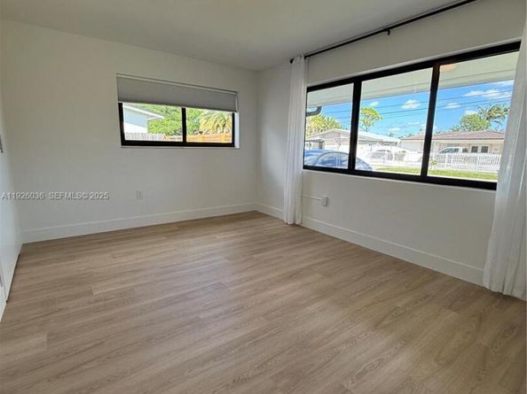 4850 SW 93rd Ct, Miami FL 33165