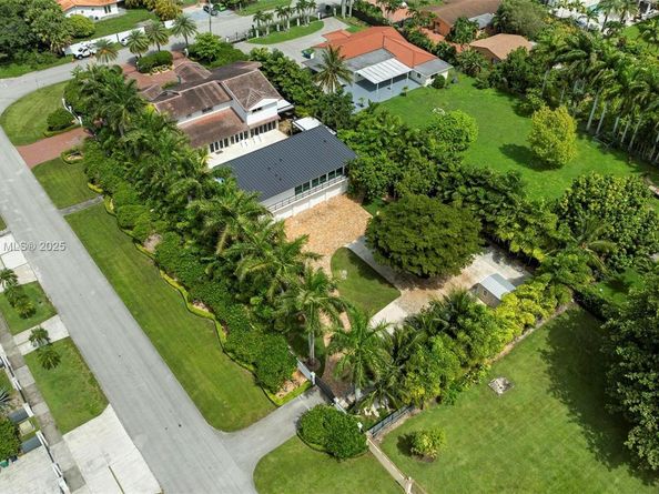 185 SW 130th Ave, Miami FL 33184