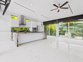 185 SW 130th Ave, Miami FL 33184