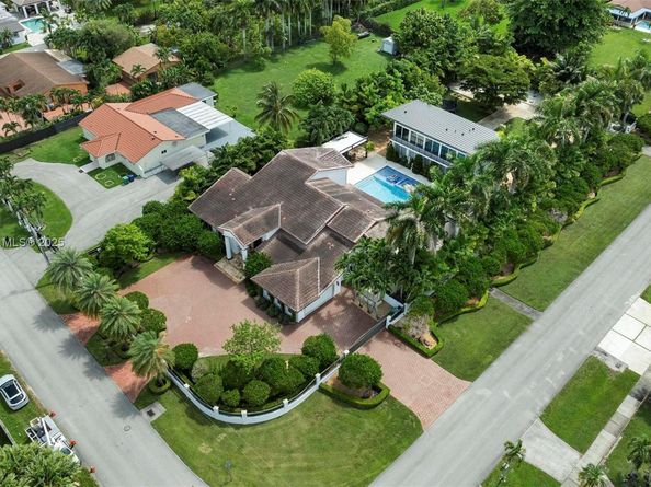 185 SW 130th Ave, Miami FL 33184