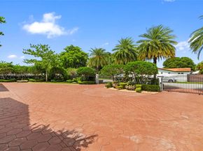 185 SW 130th Ave, Miami FL 33184