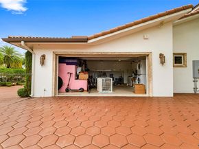 185 SW 130th Ave, Miami FL 33184