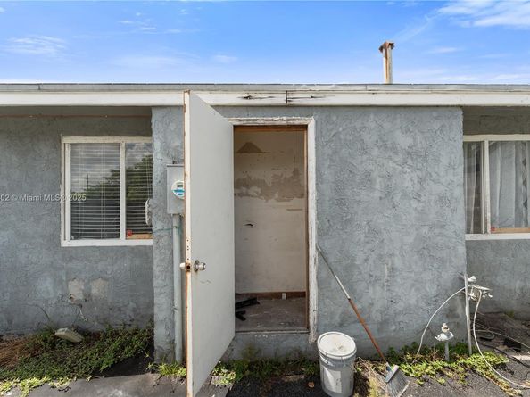 18602 NW 46th Ave, Miami Gardens FL 33055