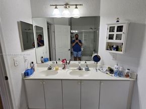 11401 NW 76th Ter, Doral FL 33178